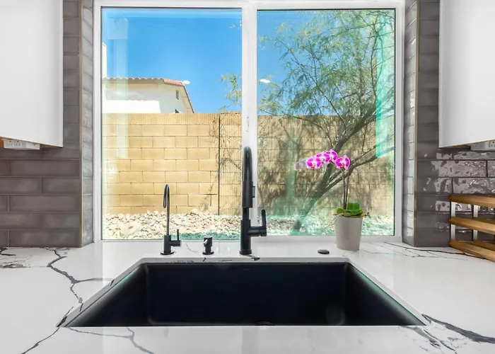 Zen Den Hot Tub Misters Hiking Bikes Park * Phoenix